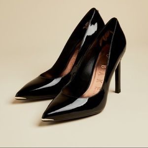 TED BAKER LONDON PUMPS